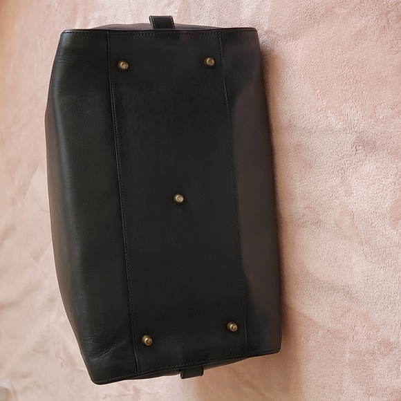 CHLOE - Picture 8 of 17